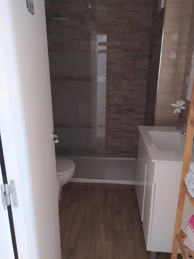 Atico Isaac Albeniz Apartment ลาปีเนดา ภายนอก รูปภาพ
