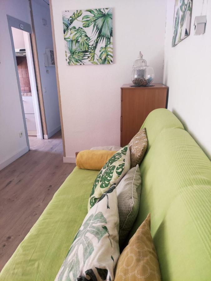 Atico Isaac Albeniz Apartment ลาปีเนดา ภายนอก รูปภาพ