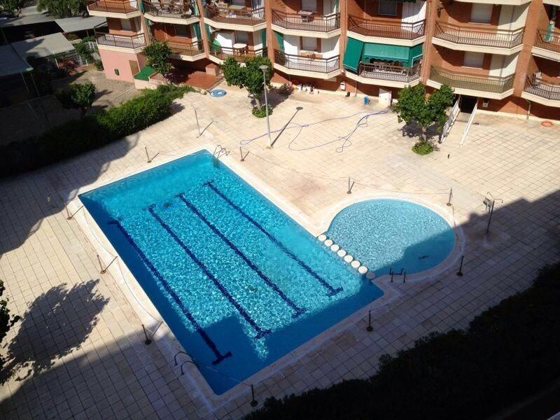 Atico Isaac Albeniz Apartment ลาปีเนดา ห้อง รูปภาพ